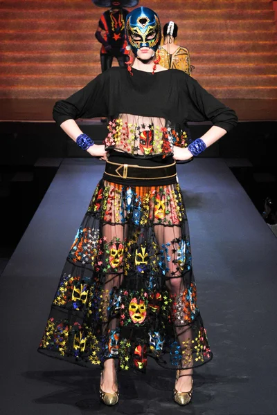 Look 76